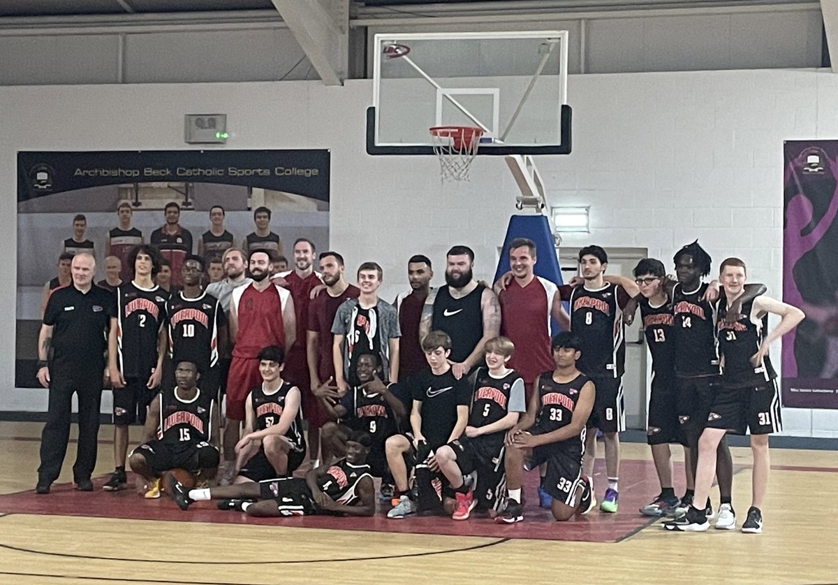 ma61cal's tweet image. Great start of the #inclusionweek and #basketball season with iForce basketball police team playing against U18 Men Liverpool Basketball Club 66-63 to iForce 🙌🙌🙌@MerPolCEU @MerseyPolice @MerPolFORE @bballengland #NBAAllStar