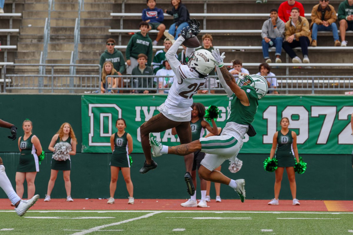 Emptying the Dartmouth camera roll.

Full gallery: lehighsports.com/galleries/foot…

#GoLehigh #TheNest