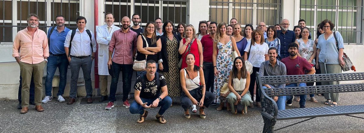 SAMICEI_'s tweet photo. Ponentes y asistentes a la I Jornada del Laboratorio de Referencia de Resistencia Antimicrobiana de Andalucía @SAMICEI_ https://t.co/PyS927vvqR