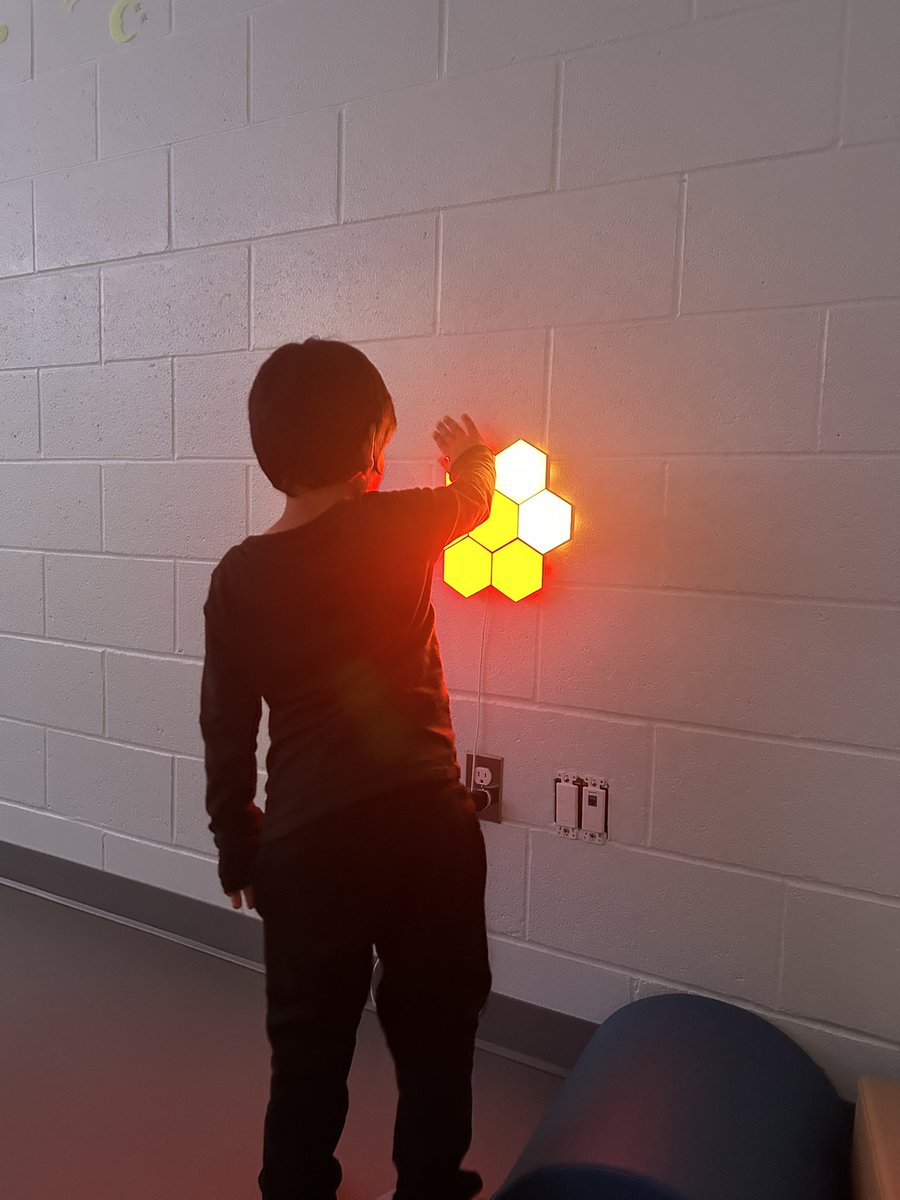 Sensory breaks <a href="/RSP_HDSB/">Rattlesnake Point Public School</a> are such a great way for us to regulate our bodies and our emotions ❤️💙💚💛