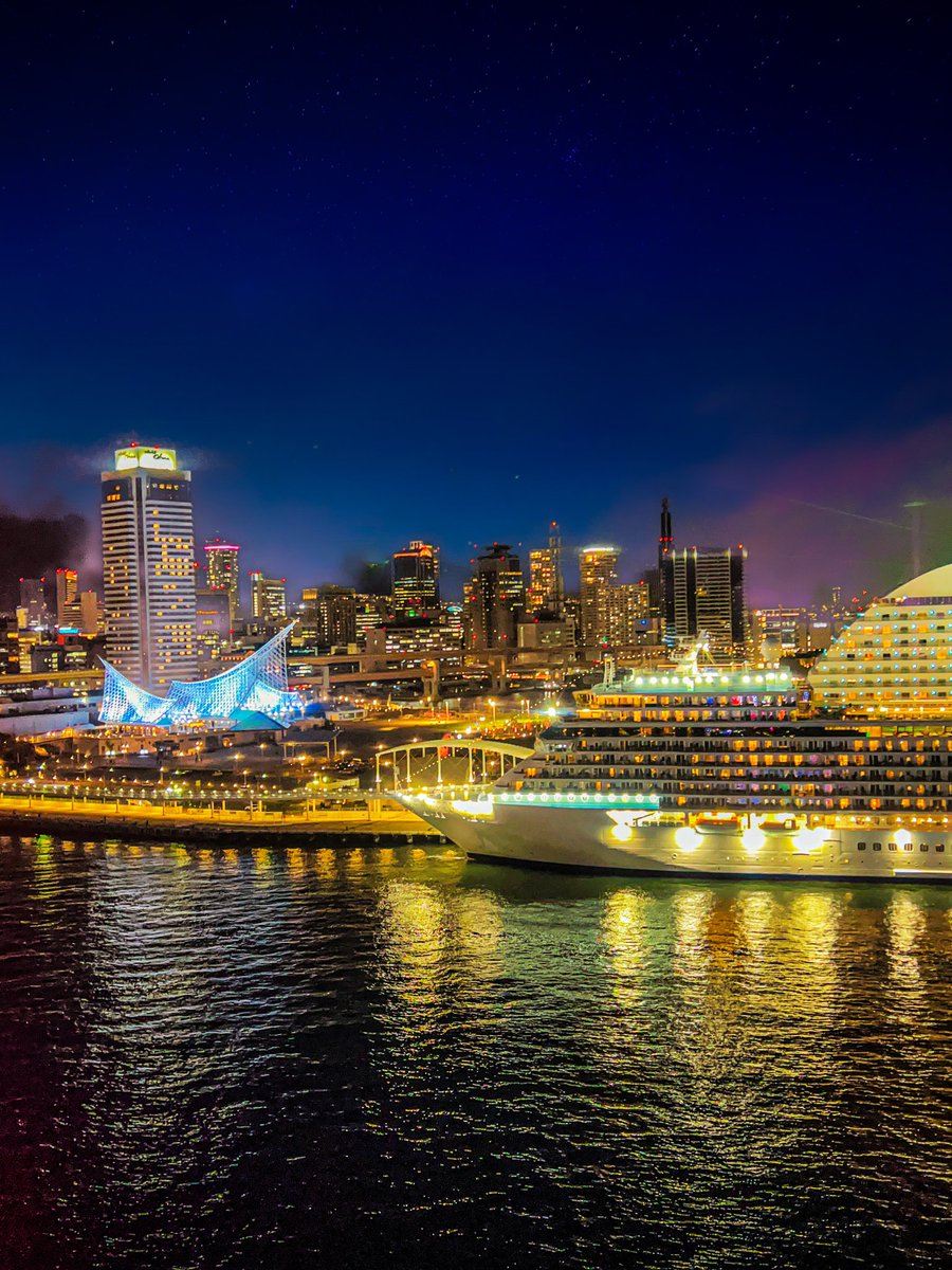 rawad_steeh's tweet photo. The dreamy Kobe Port https://t.co/uAxGvuho0S