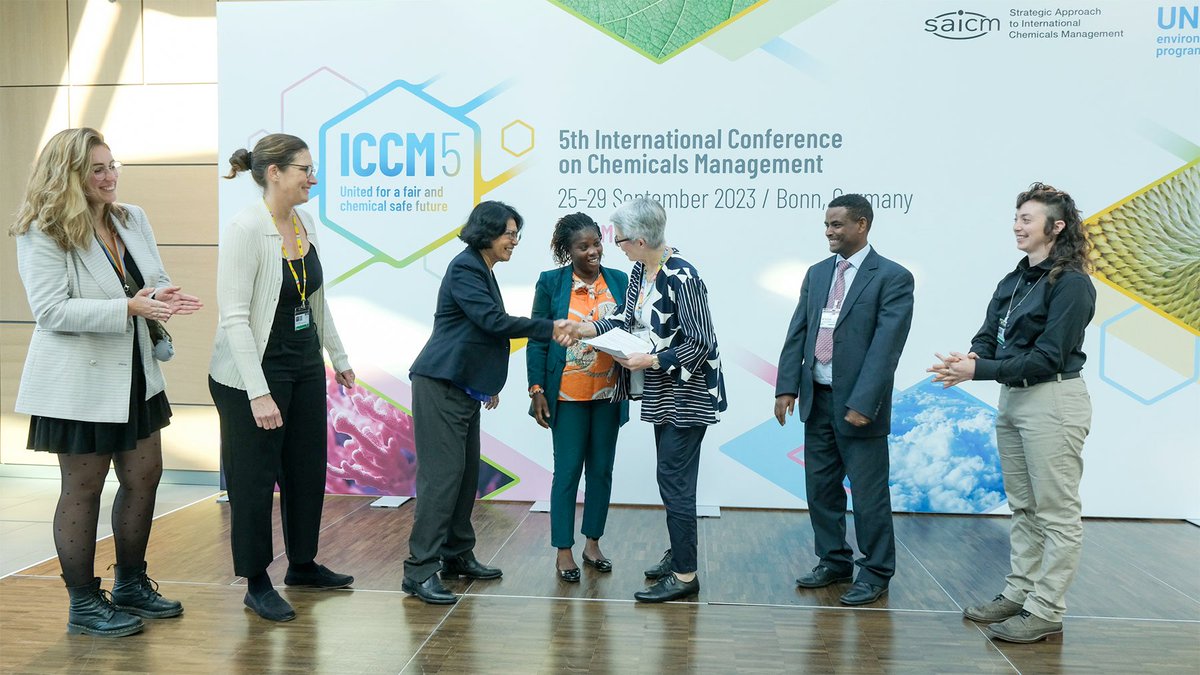 Hoy 373 organizaciones de la sociedad civil y de pueblos indígenas de 74 países han instado a los líderes de una histórica conferencia mundial sobre productos químicos a que actúen ya para eliminar progresivamente los Plaguicidas Altamente Peligrosos: pan-international.org/es/release/med…