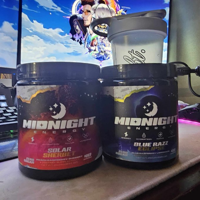 I got too excited to remember to do an unboxing video... 🤦&zwj;♀️ tried both flavors and they are so good<a href="/tag/midnightenergy"class="tags"><span>#midnightenergy</span></a><a href="/tag/conquerthedarkness"class="tags"><span>#conquerthedarkness</span></a>