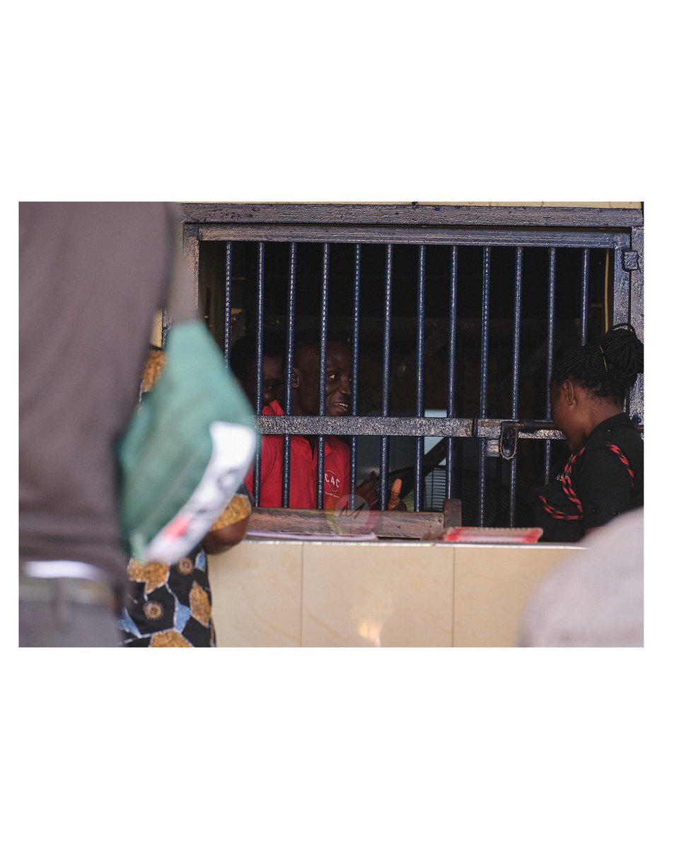 moorepicturesgh's tweet photo. #OccupyJuborliHouse how it started ! https://t.co/WQnDaCKEl0