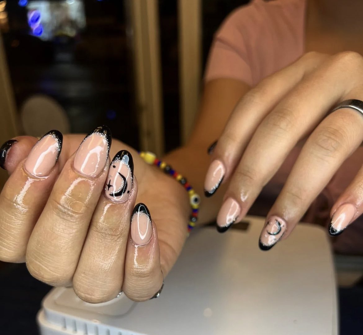 Acrylic Nail Art 🌙

#nailslondon #gelmanilondon 
#gelmanicure #shellacnails #shellacmani #camdentown #beautytreatmentslondon #manicurelondon #nailsinspo #nailsofinstagram #camden #spa #london