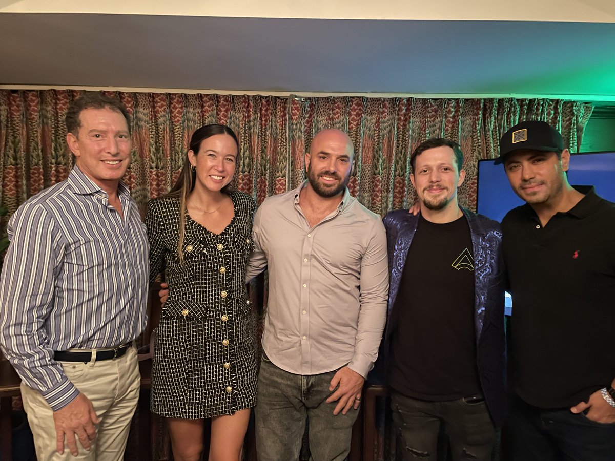 Thanks for a lively discussion on all things #AI <a href="/AdrianBaschuk/">Adrian Baschuk</a> <a href="/avery_akkineni/">Avery</a> <a href="/AlexRagir/">Alex Ragir</a>