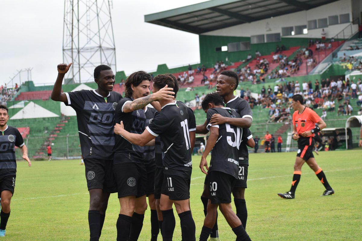 CarrancoMao's tweet photo. #playoffs 32avos Ascenso Nacional rumbo a primera (Ida)
@LDUPoficial 1 - 2 #elpoderoso04 @04DunamisFC
@AscensoEcuador
📸 @juan__romero09 https://t.co/HYKSzJ8djr