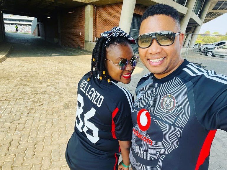 Hellenzo's tweet photo. Up The Bucs๐ And just like that we are off to DEBEN for the finals ๐๐ฟ Jolaring with my husbae๐ฅฐ Thank you to @vodacom and our lovely hosts @terminator_12 and @thebold_27 for the red carpet treatment โค๏ธ #BunchOfWinners #AmaBhakaniyaAjabulile #VodacomRedVIP
#HoMonate #HaMonate https://t.co/MP72JboN5Y