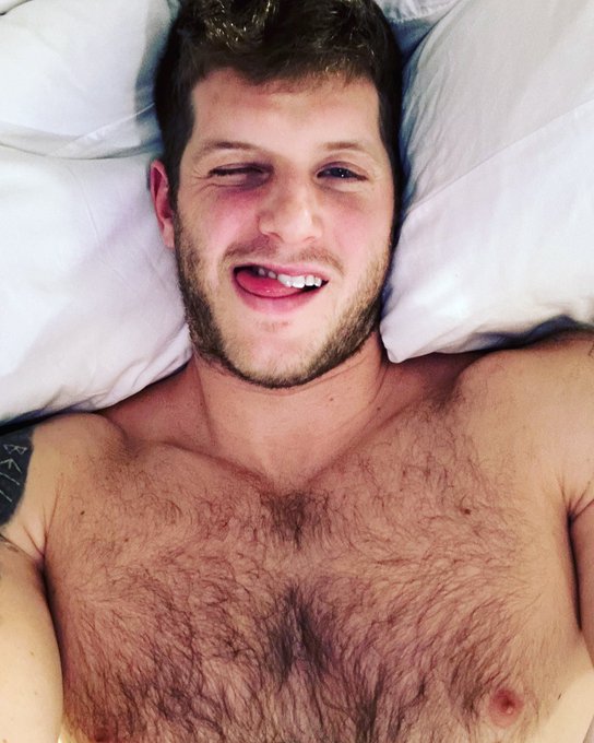 Come lay in me…er…ON me https://t.co/yzgpppJ7q5