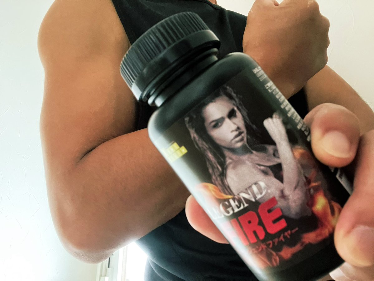 fit_around40's tweet image. 今週もハイペースで有酸素👟していく予定なので、ここで #ビーレジェンド FIRE🔥を投入😤12周年生誕祭でお買🉐だった✨

カルニチン、カプサイシン、カフェイン、カテキン等配合で燃焼させる気満々😳いつも通りの有酸素が割と早い段階で身体が熱くなってきた😆💦
#beLEGEND
▼マッスル姉さんカッケ〜💪