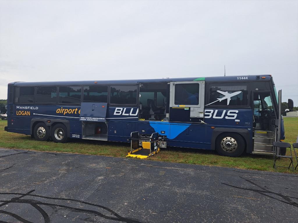 Blue Apple Bus Company tweet media