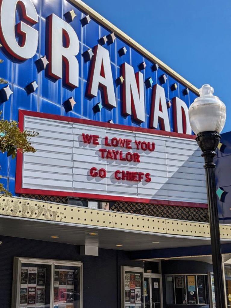 Fingers crossed some Sparks Fly in LFK tonight 💜