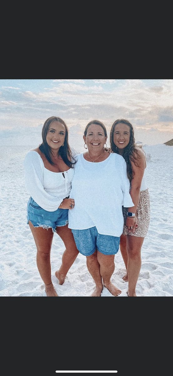 Kim Davis Isaac tweet media