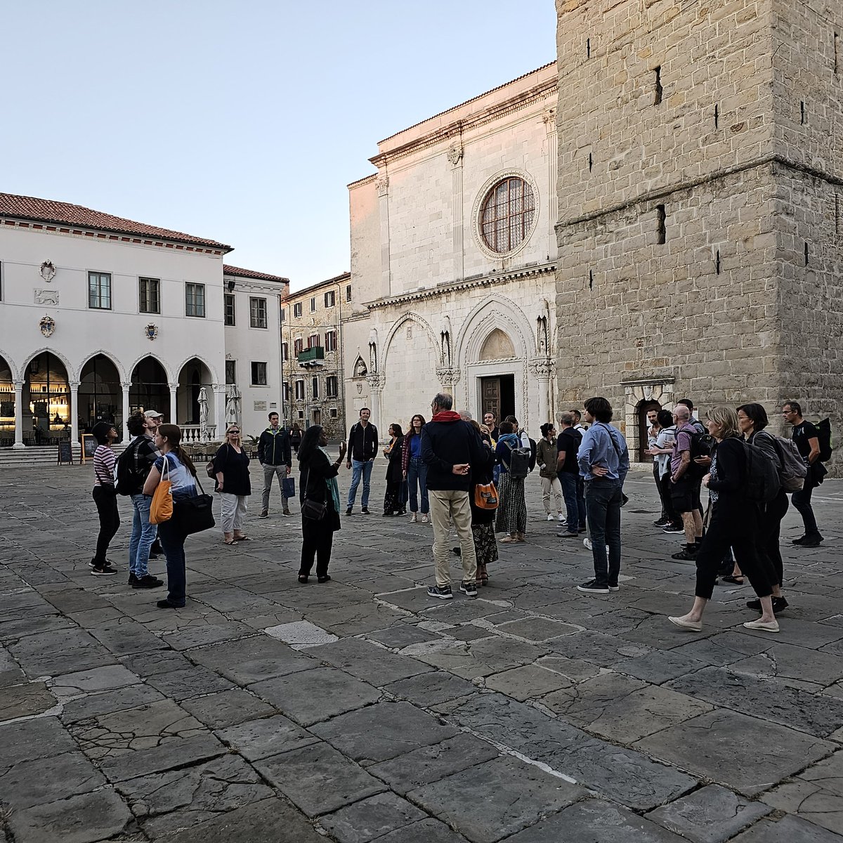 ApplStatConf's tweet photo. Guided walking tour to learn the history of Koper and to get some exercise after a day of sitting at the conference. https://t.co/TUlqICwgFx