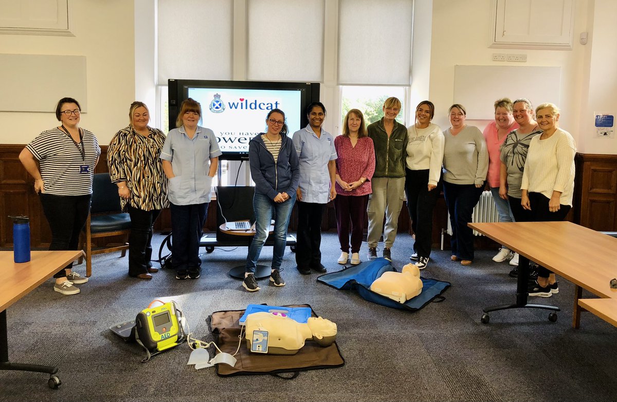SASWildcat's tweet photo. Great day with the @Aberdeenshire Home Carers Team in Stonehaven today. All very keen to know how they can make a difference in the event of an OHCA
@Scotambservice
@SaveALifeScot
@KiaUK
@Gillanders_ltd
#CPRSavesLives
#DRSABC
#everydaysaschoolday https://t.co/Buqh9awpGU