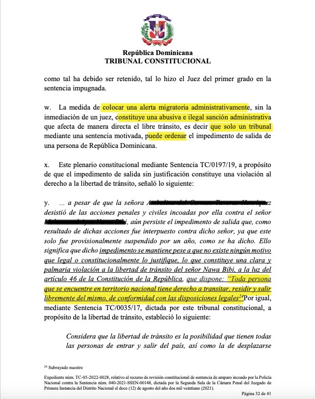 Solo un Tribunal (a) en ocasión de medida de coerción o (b) luego de declaratoria en rebeldía, puede suspender (momentáneamente) los derechos de libertad y libertad de tránsito recogidos en nuestra Constitución (artículos 40 y 46).

Por eso, al evaluar la "alerta" migratoria,