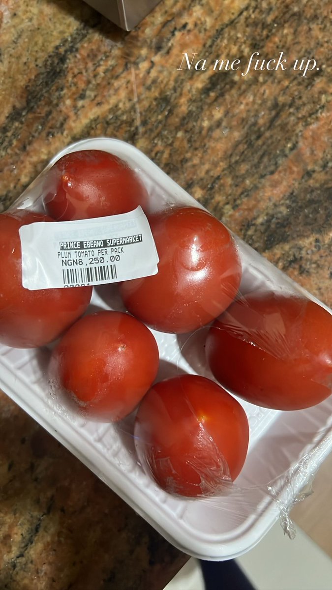 BELLAAADELEKE's tweet photo. Shamelessly want to go back ask for a refund  but na me fuck up. Legit thought it was N825. Got home and looked….still paining me sha. Never shopping with tired eyes again! Because what fertile soil did they use to grow this that can justify this price. Mefa!!! https://t.co/TomrnlNVnq