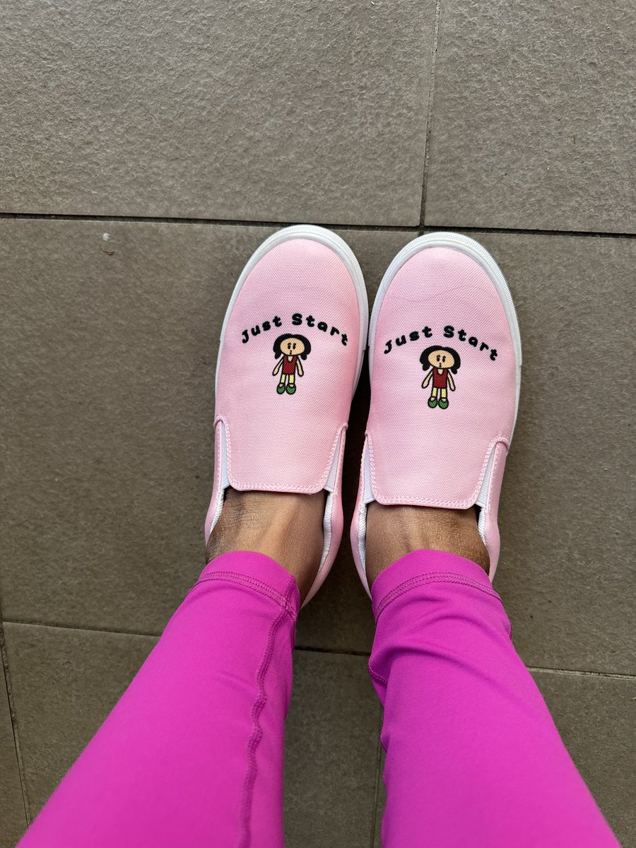yayaezzy2's tweet photo. Our shoe design serves a dual purpose, suitable for both casual walking and jogging! 🏃‍♂️🚶‍♂️ Our shoes are typically packaged in boxes for protection and presentation. https://t.co/agTcQbsGhE