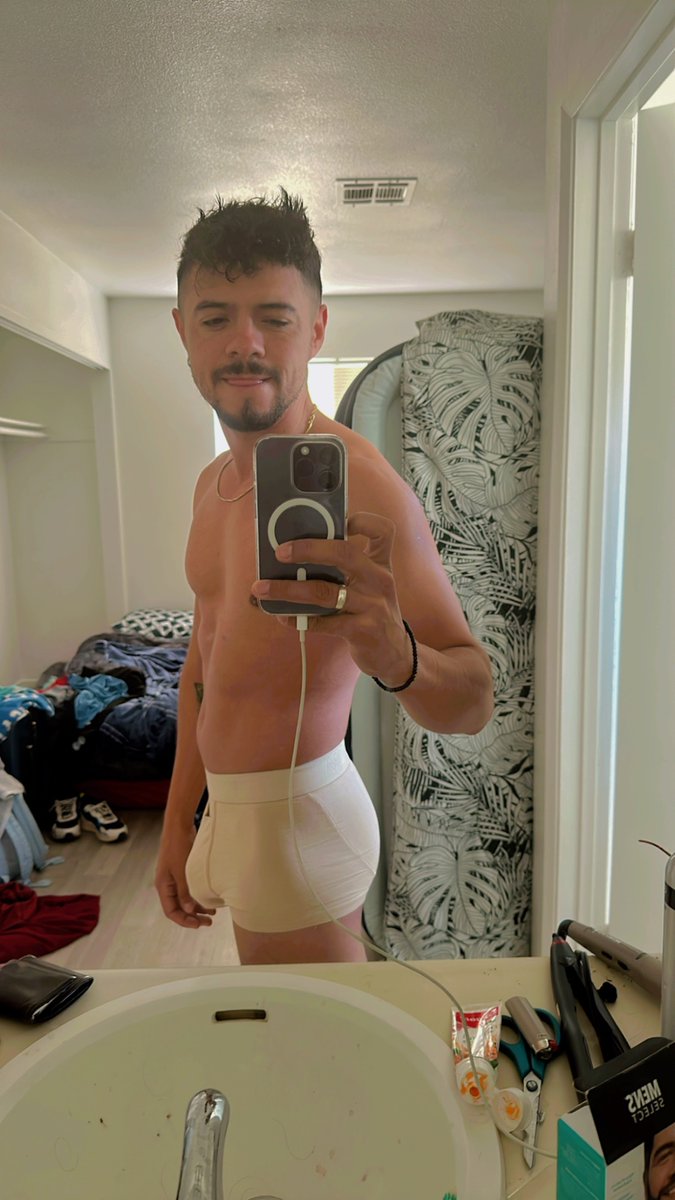 EdgarCiruela's tweet photo. Ahí disculpen el desastre 💦 https://t.co/MiEE1u5hOZ