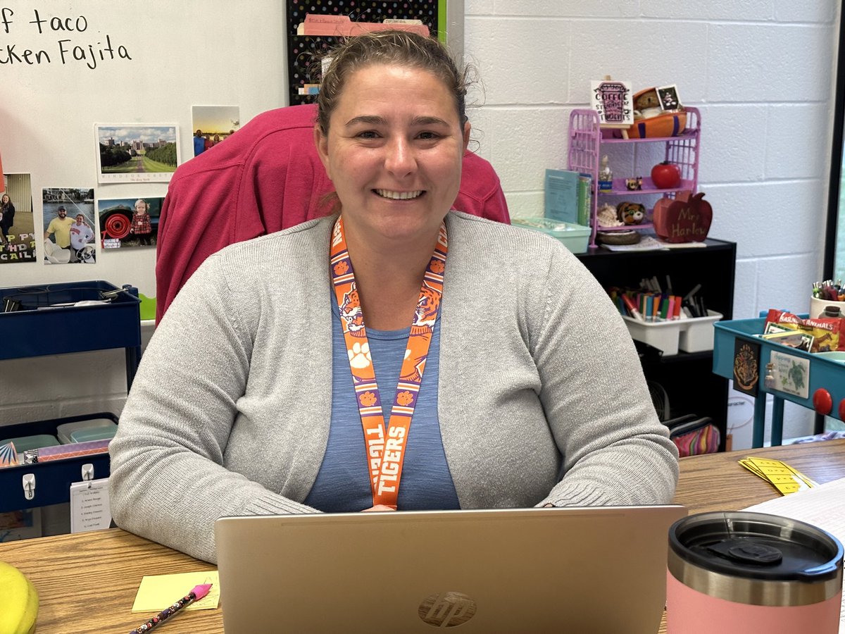 Let’s celebrate Brittany Harlow @WGCWildcats on Mentor Monday! She goes above and beyond to make sure her 2 new teammates have everything they need to be successful! We are thankful for her expertise @FCPS1News @MajorWarner40 #mentormonday #newchapter