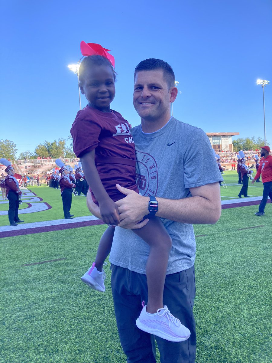 CoachDerekDay's tweet photo. I hear it’s National Daughter day!  
Love you L!  
#LifeWithLandyn
#NationalDaughtersDay https://t.co/3AcMi4GNxQ