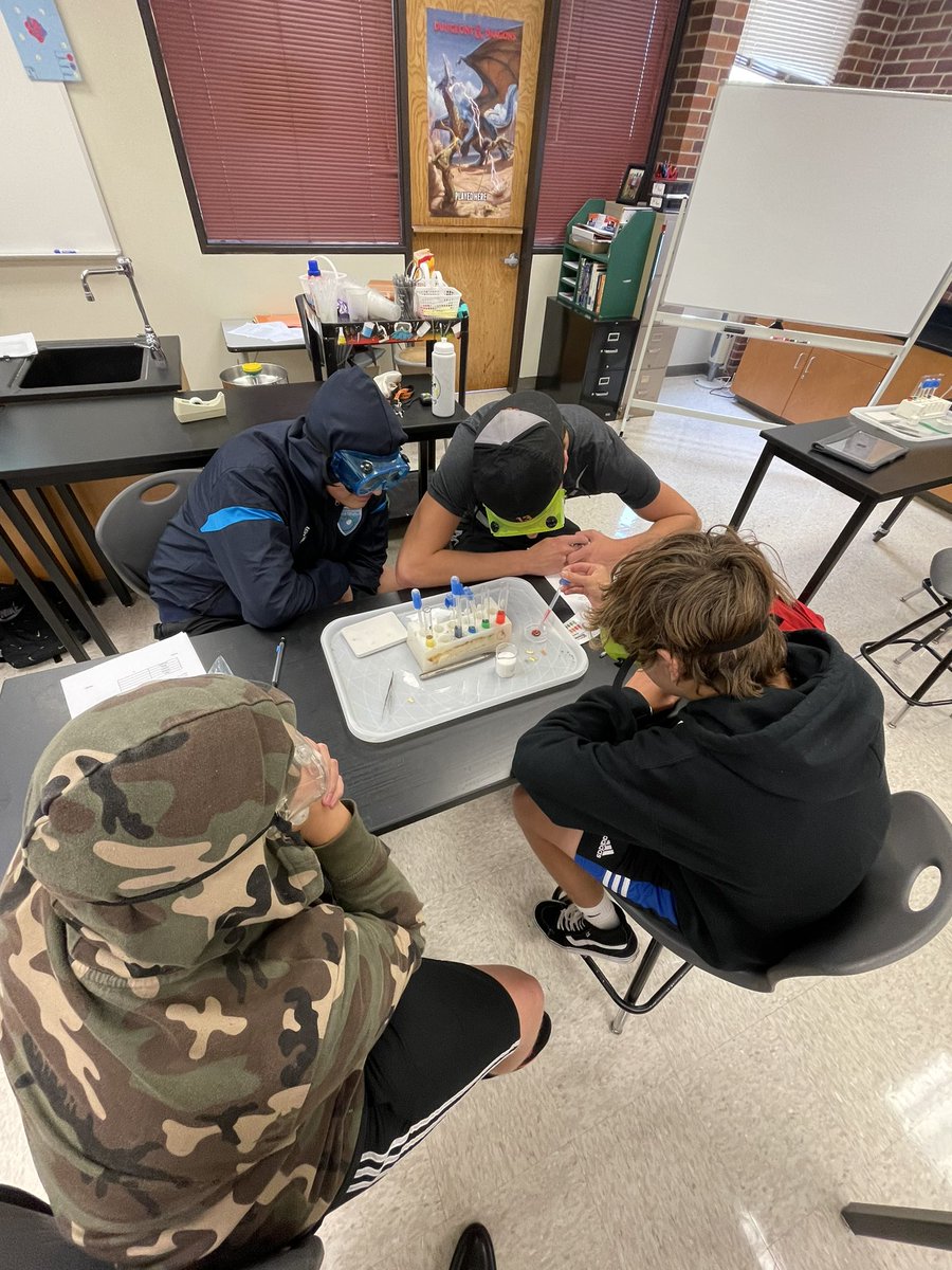 MrNicholsBio's tweet photo. Last week we had a great time learning about the properties of water by examining a number of different “mystery” chemicals to figure out which one was water! (1/2) https://t.co/PJNEhZk794