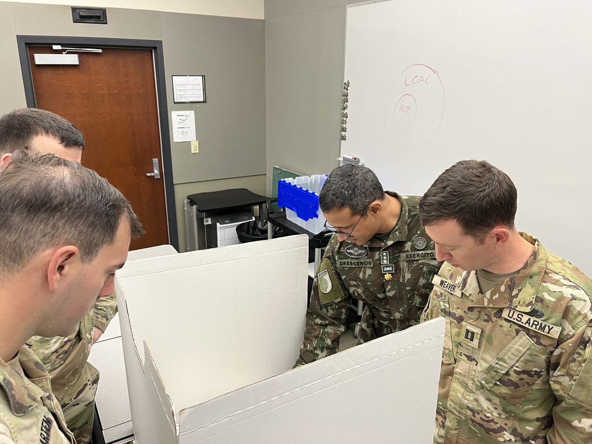 smarkg52's tweet photo. This week our Exercise Support Officers continue training #wargaming
#army #simulations for @usacgsc @armyuniversity wargames during the course using Frank Chadwick’s classic Battle for Moscow. Today we are running or double blind to practice as future adjudicators!! https://t.co/ktKezoIEDq