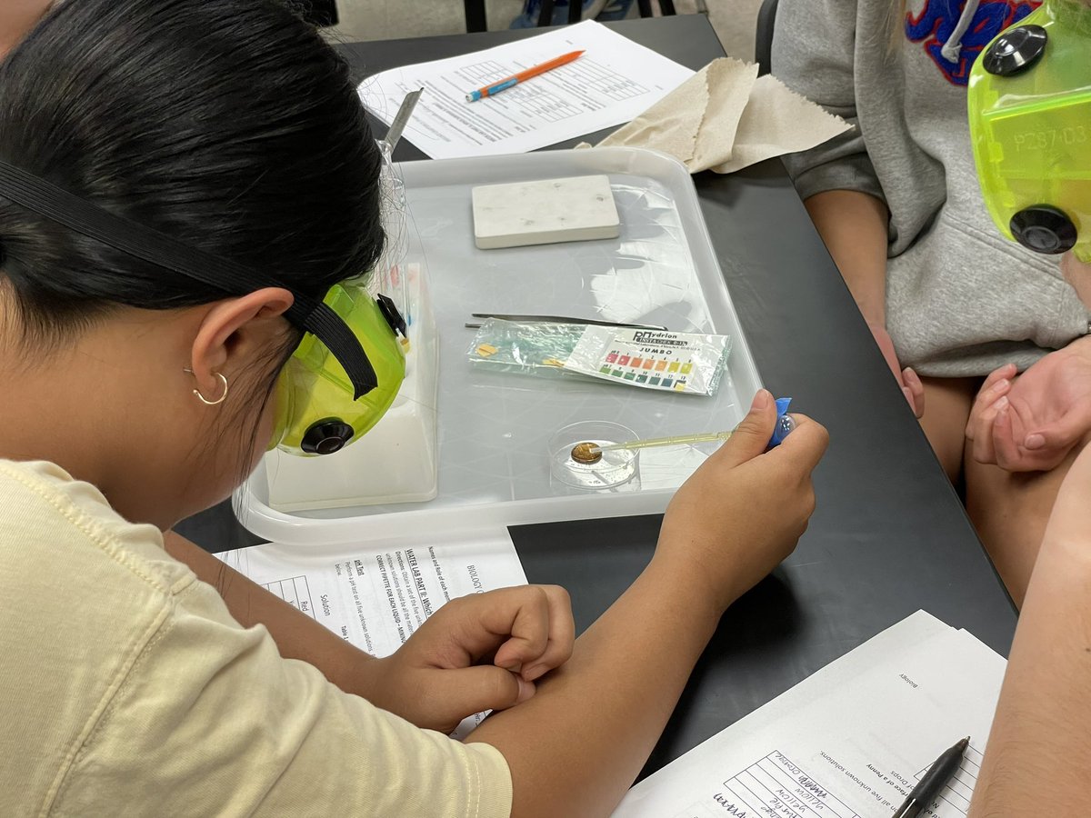 MrNicholsBio's tweet photo. Properties we looked at included cohesion, solubility, pH, and density! (2/2) https://t.co/JCr19sgwgI