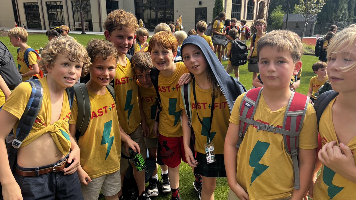 Loving these retro looking <a href="/fastandfitatl/">Fast and Fit</a> shirts!! What a great crew!! 💪🏼⚡️