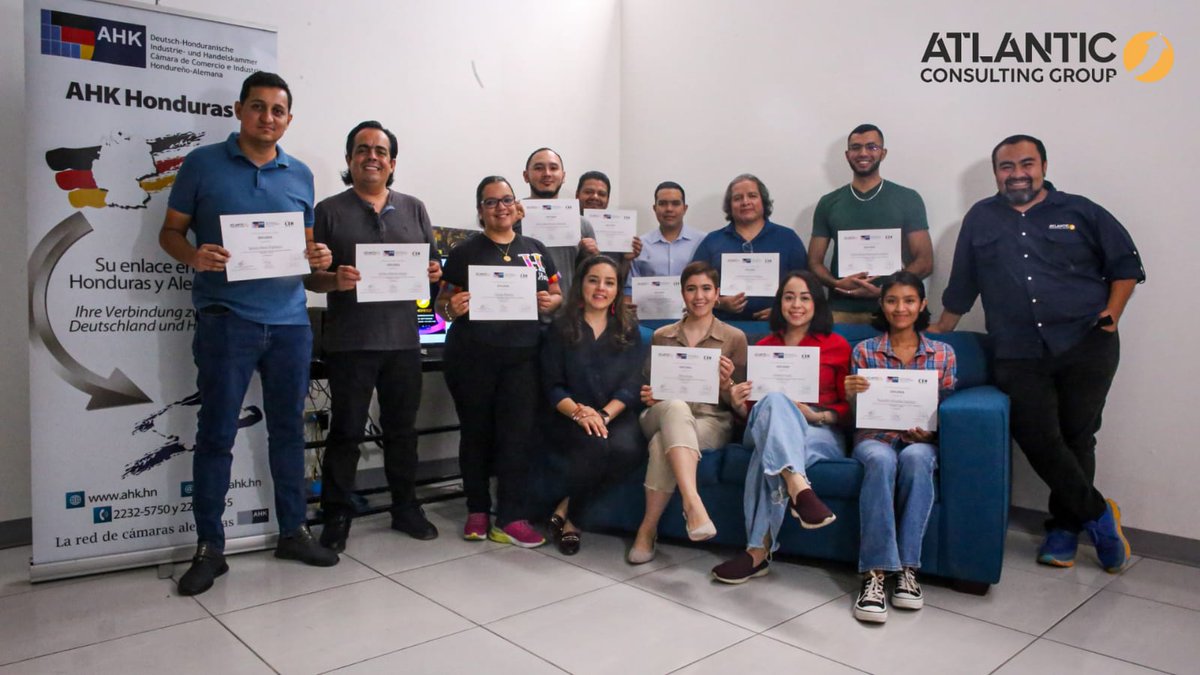 cha_honduras's tweet photo. La AHK Honduras en conjunto con @AcgTalks realizamos el 23 y 24 de septiembre el Curso de #CiberseguridadEstratégica, en el cual se abordaron los aspectos esenciales de la ciberseguridad. 💻💡

📍Llevándose a cabo en el Centro Creativo y de Negocios by The Hibriduz House. 🎊 https://t.co/5rF0dUGuQe