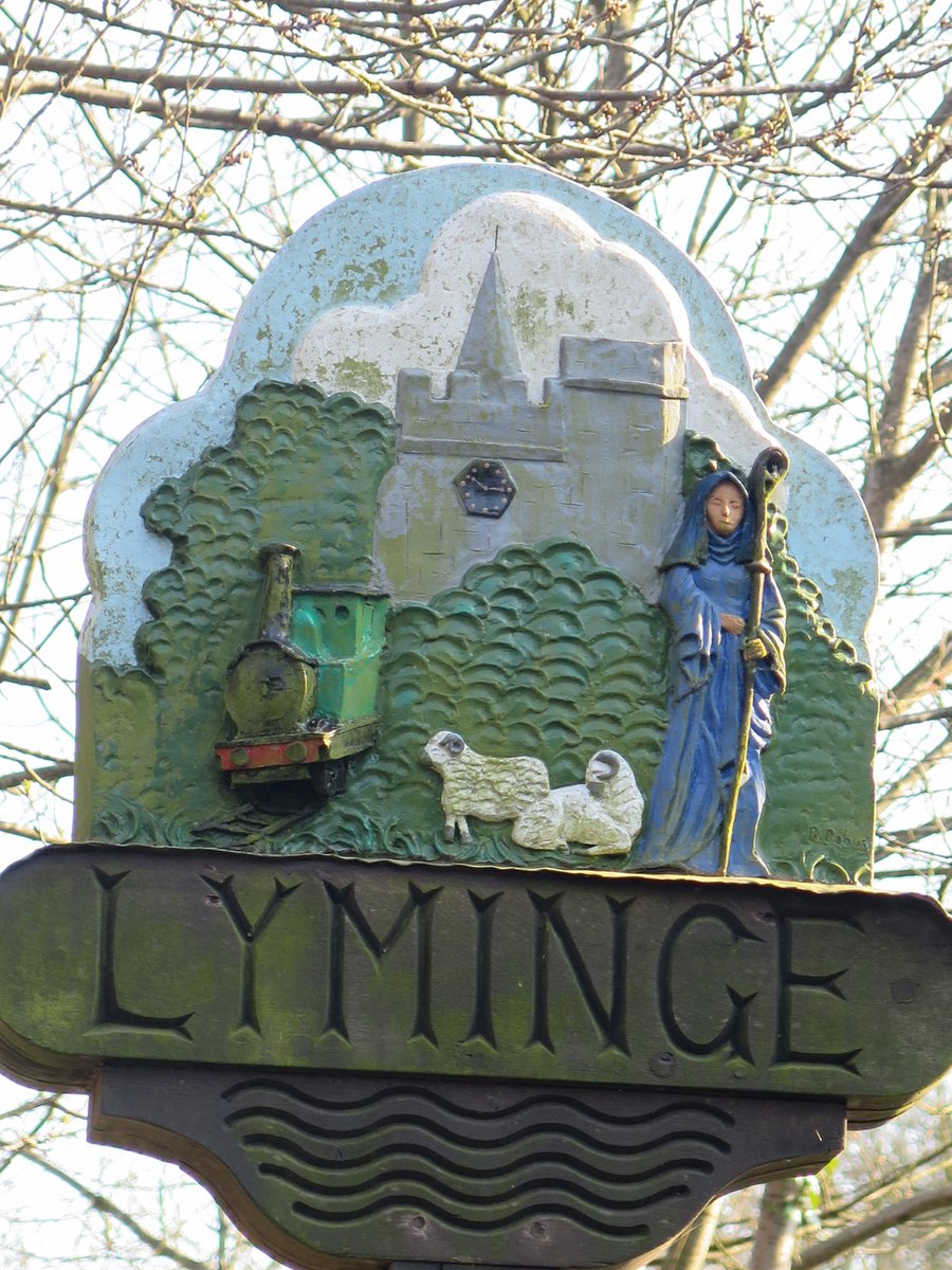 susanjcarey's tweet photo. At #Lyminge Parish Council tonight with @jennyHollingsbe to give our reports on @Kent_cc & @fstonehythedc & listen to local views. Good discussion re more sites for trees & solar panels for community buildings. #SolarTogether https://t.co/EzrNsKYtqU