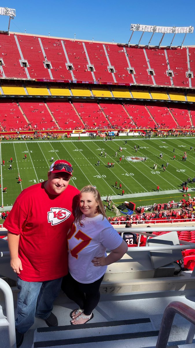 GabrielleDNoble's tweet photo. Excited for another @Chiefs W! ❤️ https://t.co/KOoFGXu6Am