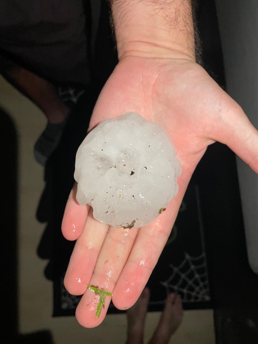 ERafuse1's tweet photo. @NWSSanAntonio Round Rock! Around 9pm.. https://t.co/hSZkhPBpFc