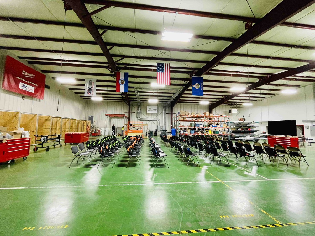 abc_hoa's tweet image. We are ready to kick off apprenticeship classes at our Kansas City Training Facility tonight! 🛠️ We can’t wait to show off all our new upgrades to our training lab to start off the 2023-24 school year. #BuiltBetter