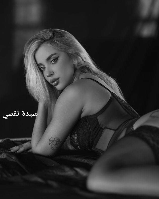 5iuR59s6YaBk8eX's tweet photo. و يشـرق طـيـفـك في خـاطـري
يـحـدّث عـنـك النـهـار الجـمـيـل
عـجـيـبٌ هـو الحـال ما بـيـنـنـا
غـرامٌ ڪـثـيـرٌ و وصـلٌ قـلـيـل
فهـذا الذي نـابـضٌ في الضـلـوع
إلـيـك مـدى العـمـر دومـاً يـمـيـل🤍_🖤#بقااياا_حنين https://t.co/LpdidHEjNx