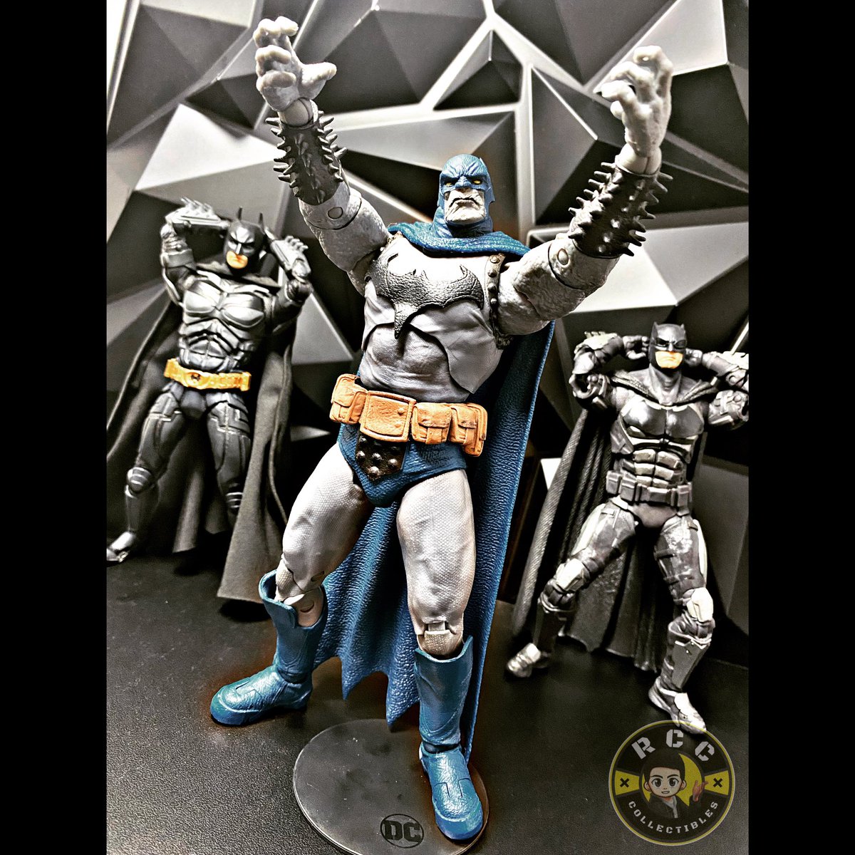 BostonRalph's tweet photo. What’s up with these unusual Batman poses? To find out more what they are up to, please check my TikTok account ⬇️

https://t.co/RFW95l5qNr

(Follow, Like and Share nyo na rin please 😬)

#RCCCollectibles #ToyCollectibles #ToyCollector #ToyPhotography  #mcfarlanetoys #Batman https://t.co/IDhbT20vH6