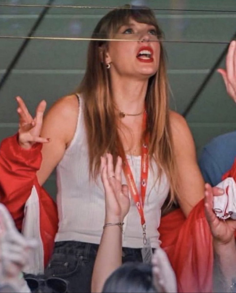 Joolies Dates 🌴 tweet media