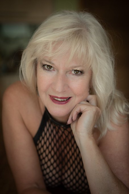 Let's make some Monday Madness. https://t.co/zsp0DclSFu