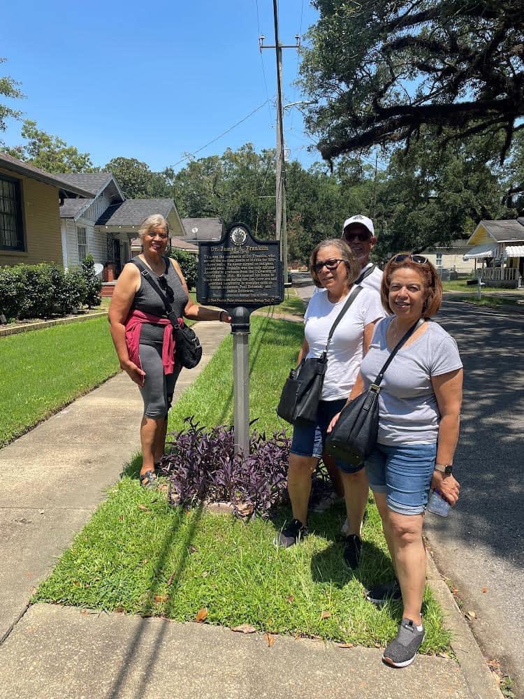 dffaaht1's tweet photo. #MondayMoments We want to once again thank David Knox and his family for recently joining us on our @dffaaht1 tour. 

We thoroughly enjoyed sharing so many important and impactful historical moments with them during our time together. https://t.co/Qp0BjdZk2Y