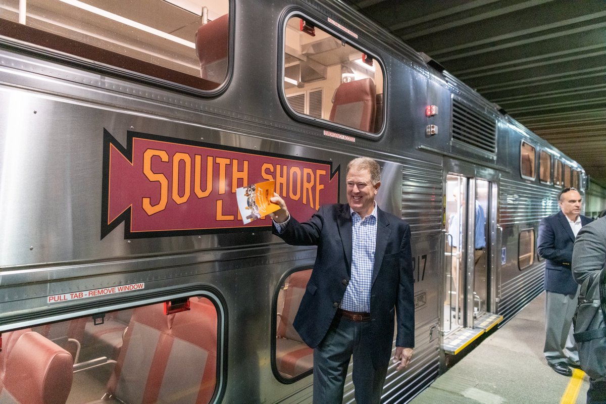 southshoreline's tweet photo. We had a great time last week at the 2023 Commuter Rail Summit on the pre-summit tour where South Shore Line took all attendees on a tour of our Double Track and West Lake Corridor projects.
#mysouthshoreline #commuterrail #railsummit https://t.co/NBksfNxwv3