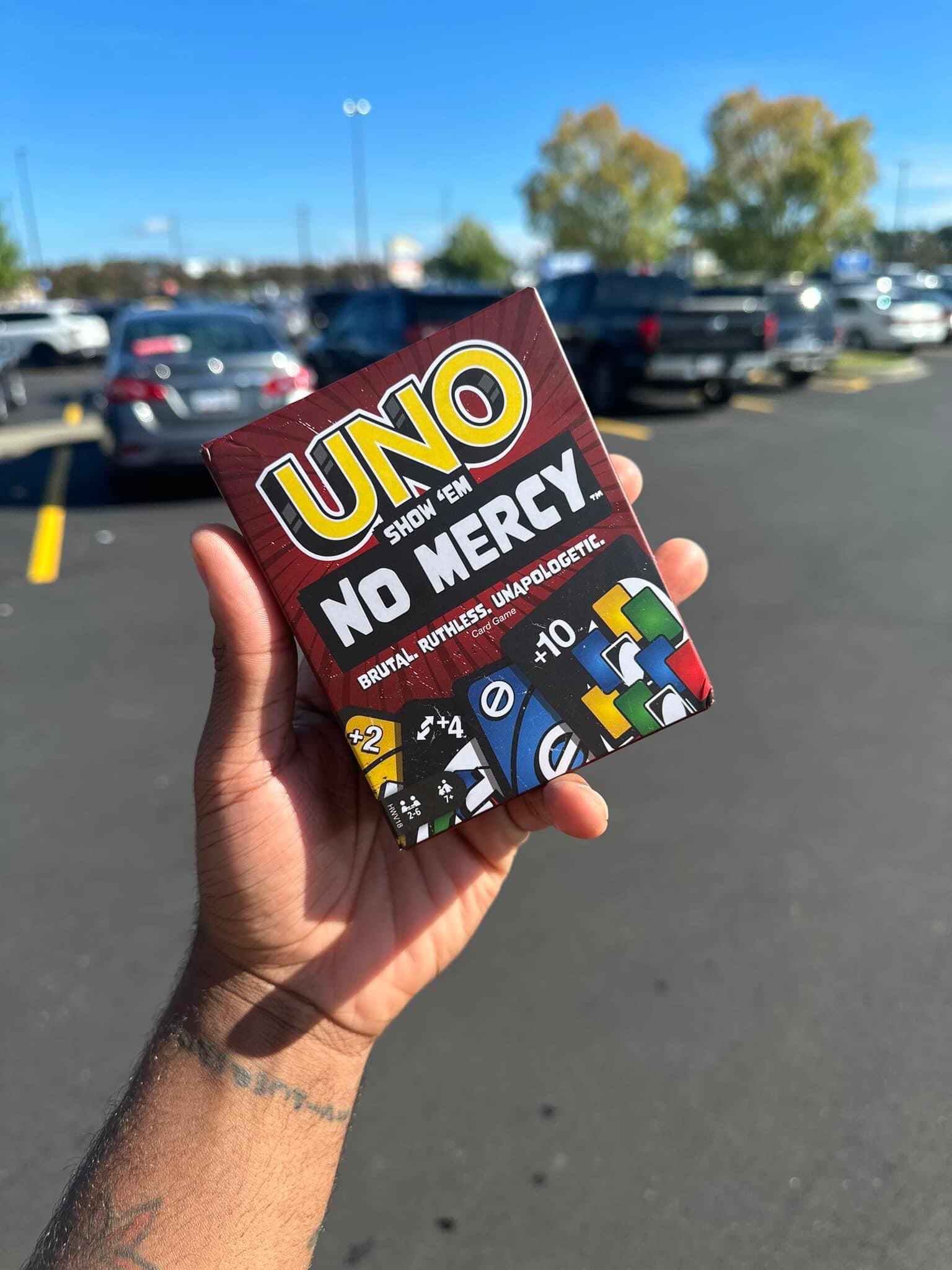 UNO Show 'em No Mercy™ - (HWV18)