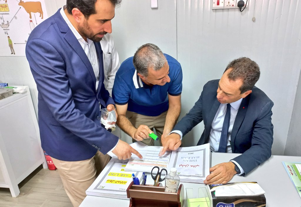 FranceBagdad's tweet photo. دشنا اليوم رفقة السلطات المحلية المختبر الأول للتحاليل البيطرية في أهوار الجبايش. أنشأ هذا المختبر من قبل المنظمة العراقية غير الحكومية #IGCO و #AVSF الفرنسية بدعم من #CDCS الحكومة الفرنسية. https://t.co/qLKMJWQjI5