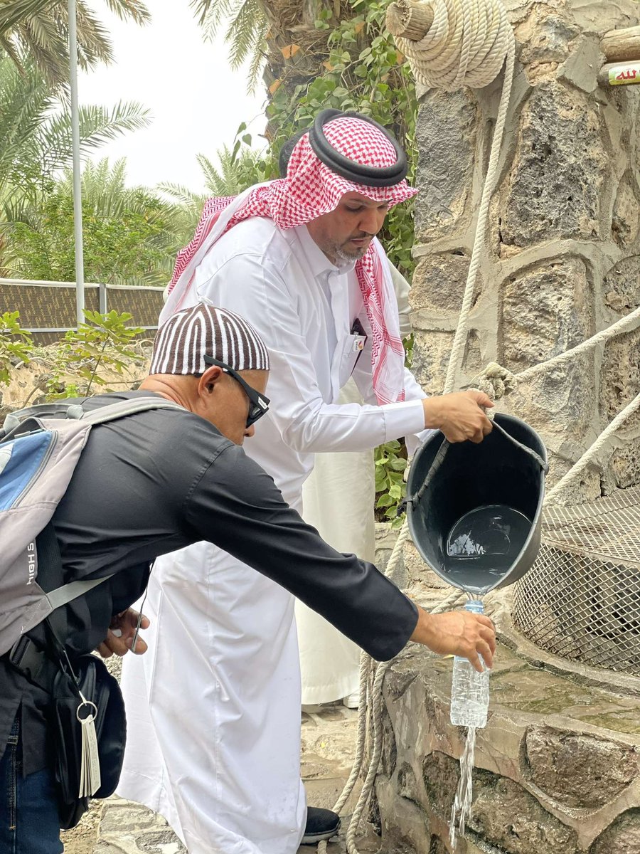 nonet911's tweet photo. إثراء تجربة.. 
لـ #ضيوف_الرحمن 
مسجد العصبة وبئر الهجيم..
التي تعد من المعالم التاريخية المرتبطة بالسيرة النبوية.
#هي_المدينة https://t.co/7iBg3S34fk