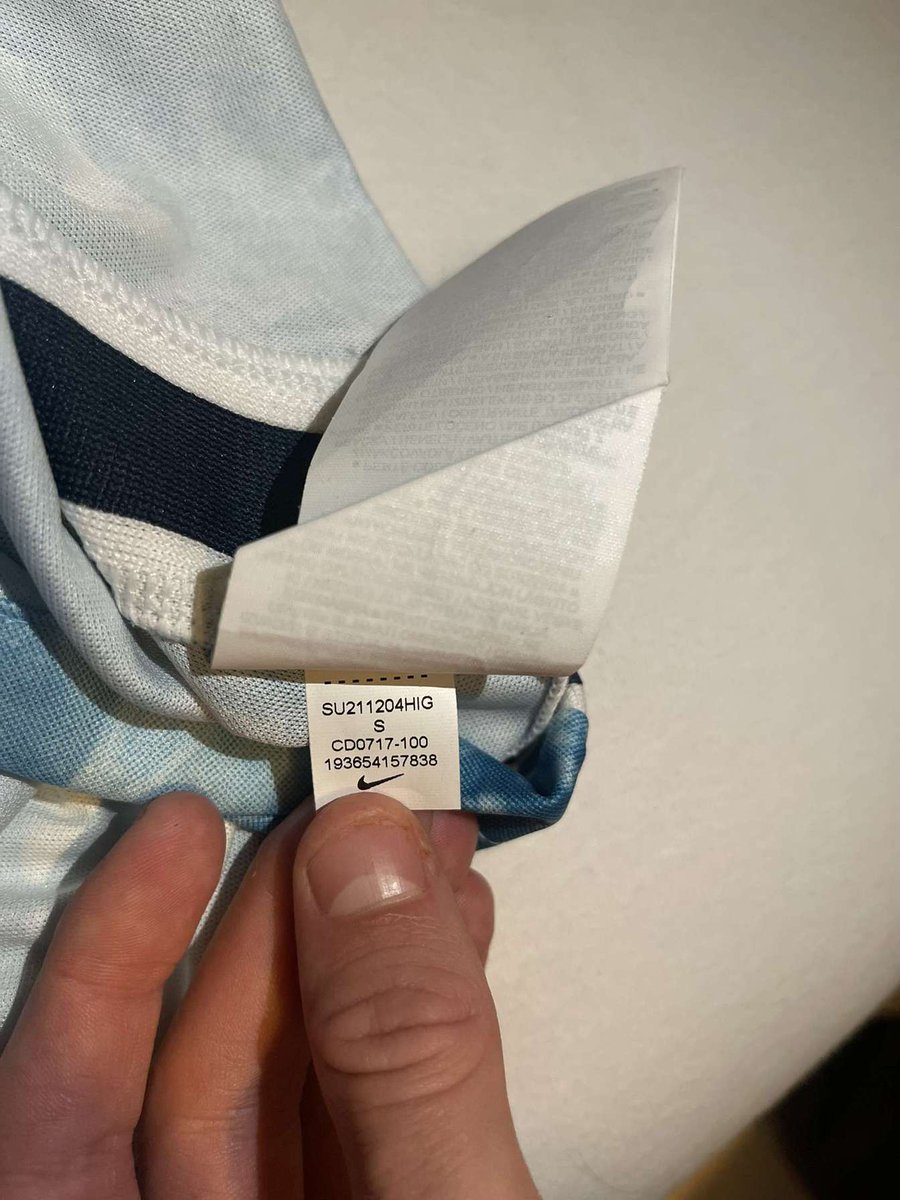 BrathenPatrick's tweet photo. @shirt_x Sought after Norway 2020-21 away shirt🇧🇻❄️ 
With original Ødegaard nameset🔟

Price: 100£
Size S https://t.co/R7RpTZ9zMe