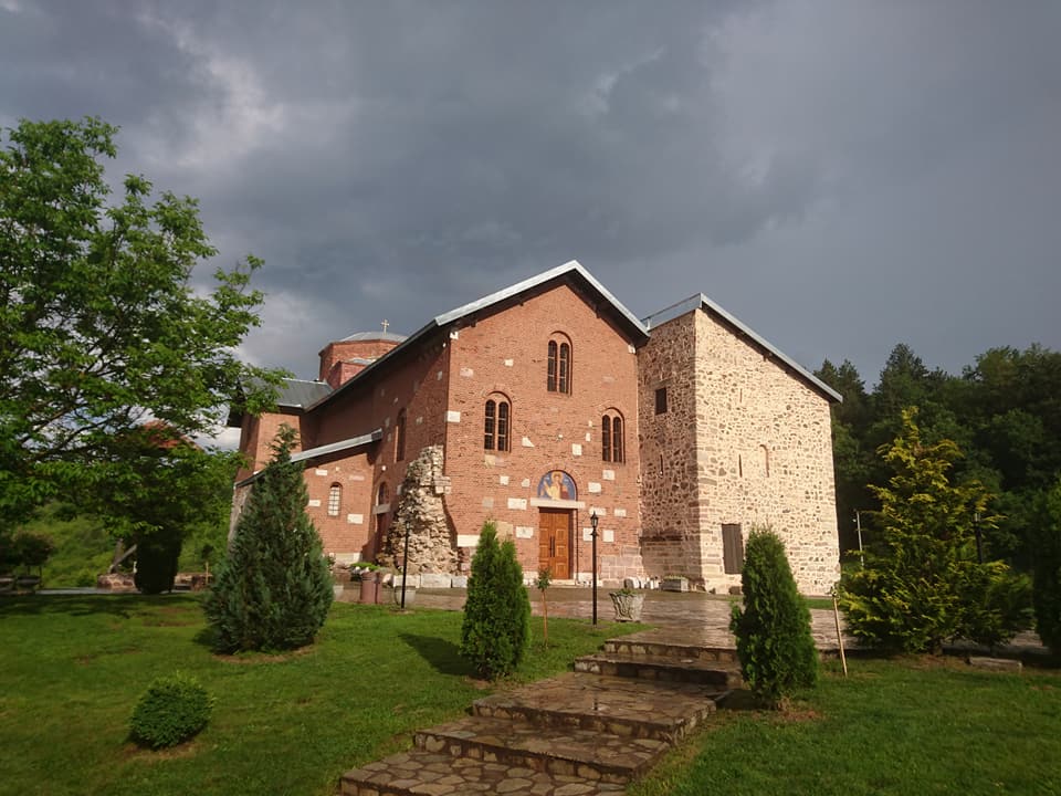 During the search, Fr.Danilo showed all the premises of the Monastery to EULEX and the police, demonstrating that neither the monks nor the pilgrims had any involvement in the tragic events. Monastic life in the monastery returning to normal. #EU #Kosovo eparhija-prizren.com/en/statements/…