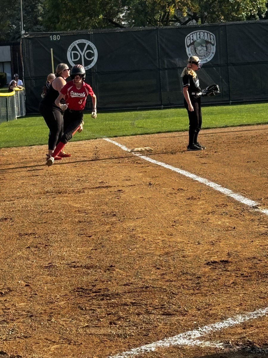 EJH softball players are looking great! Go Generals! <a href="/D61EJH/">Eisenhower JHS</a>