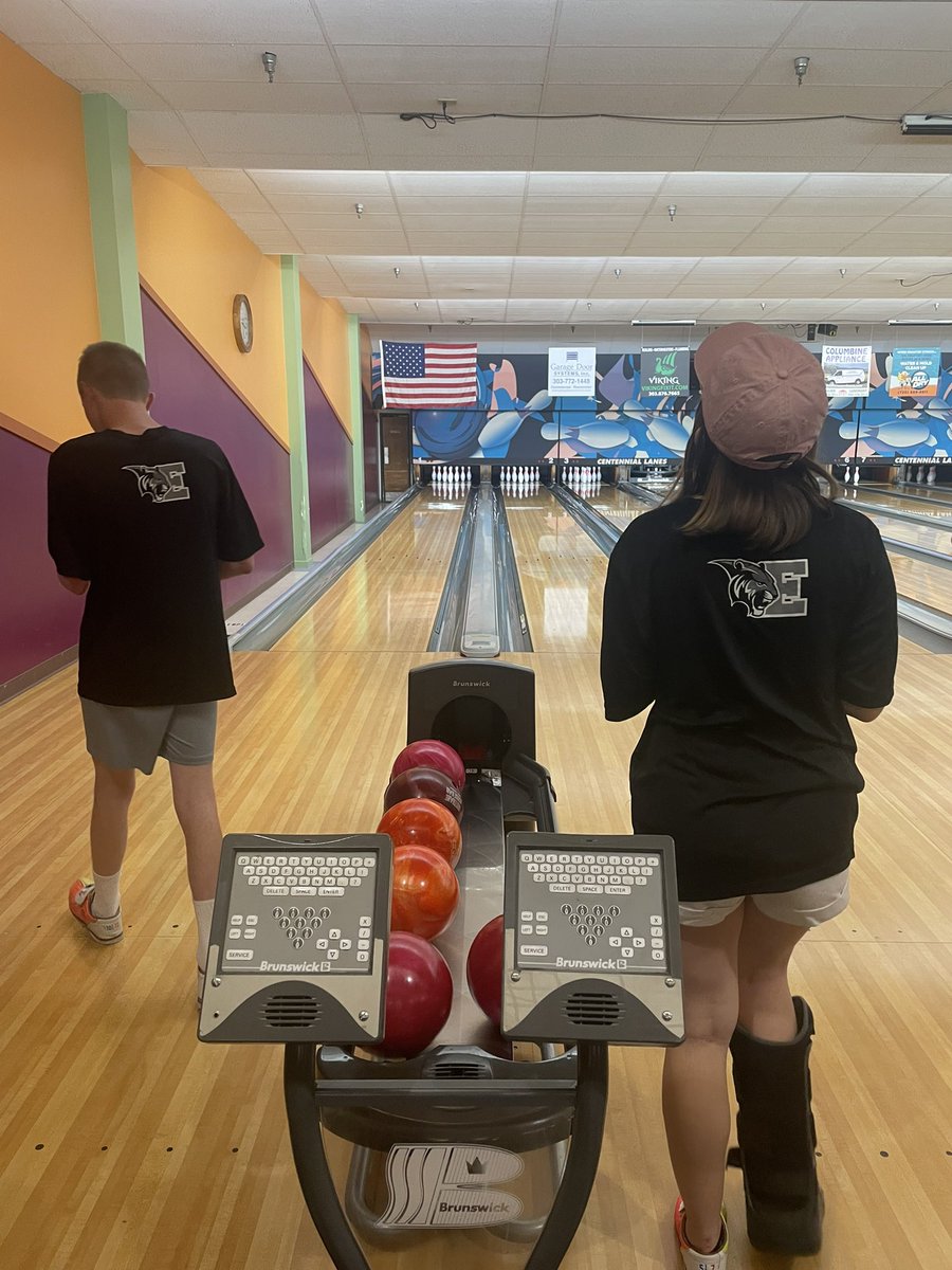 Lindsay Fox tweet media