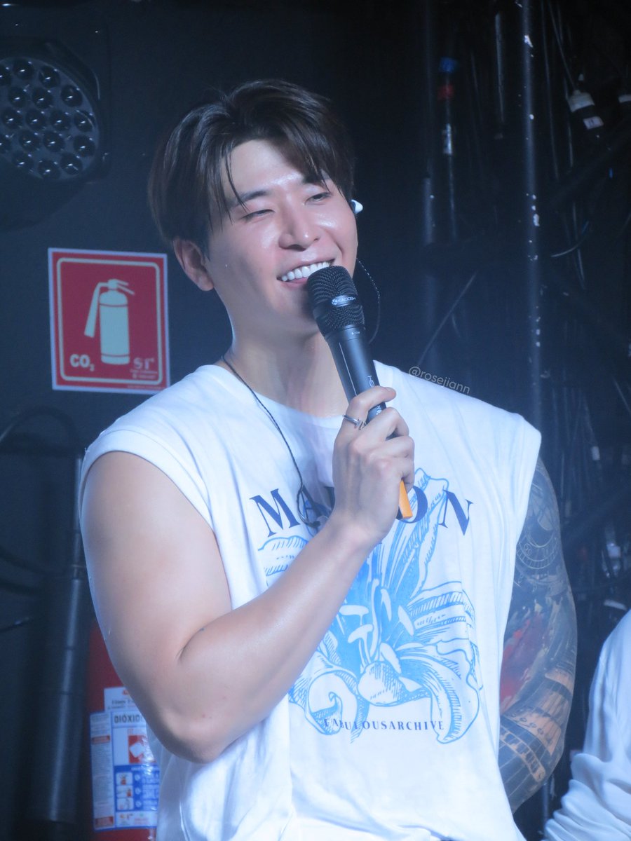 rosejiann's tweet photo. 230923 BRAZIL CONCERT

#VAV #브이에이브이 #STVAN #VAVinBrazil #VAVnoBrasil #VAVinLATINAMERICA https://t.co/1dpD9KrWup