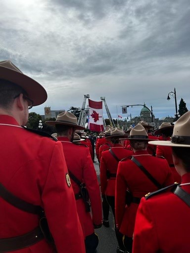 cqrcmp's tweet photo. Yesterday, some of our officers attended the #BCLEMemorial in Victoria to pay tribute to our fallen brothers and sisters who made the ultimate sacrifice for their communities.
Today and always, we will remember. π https://t.co/WLiU9pfdDf