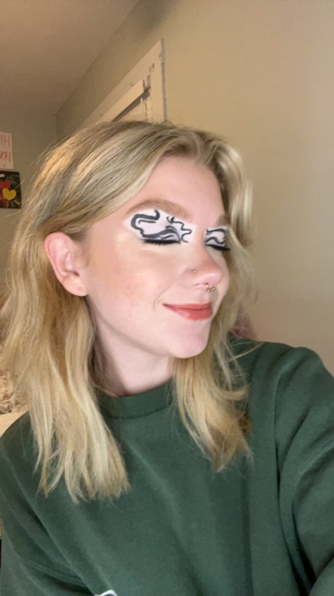 movingalonglol's tweet image. feeling: creative!